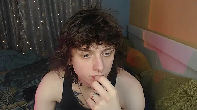 axxxturel online show from 12-22-25, 06:41