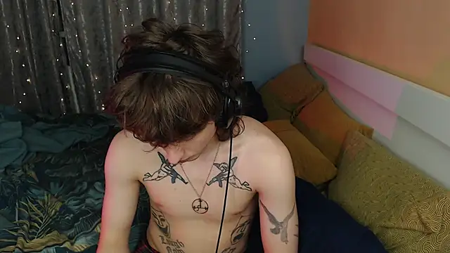 axxxturel online show from 12-19-25, 08:11