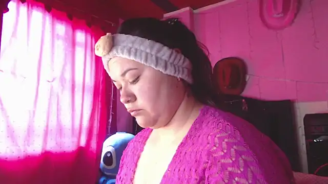 Snapshot of NikkiRous_ chatting on 05-19-26, 01:07 NikkiRous online show from 05-19-26, 01:07