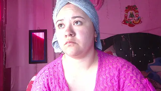 NikkiRous  online show from 10-31-25, 12:57