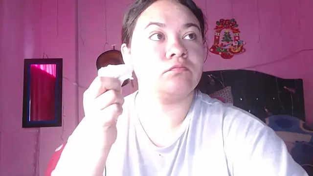 NikkiRous  online show from 10-18-25, 12:40