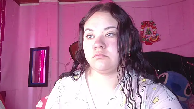 NikkiRous  online show from 11-18-25, 02:09