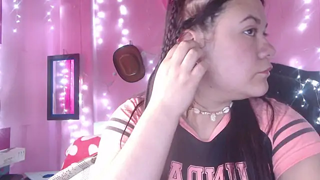 NikkiRous  online show from 11-11-25, 12:44