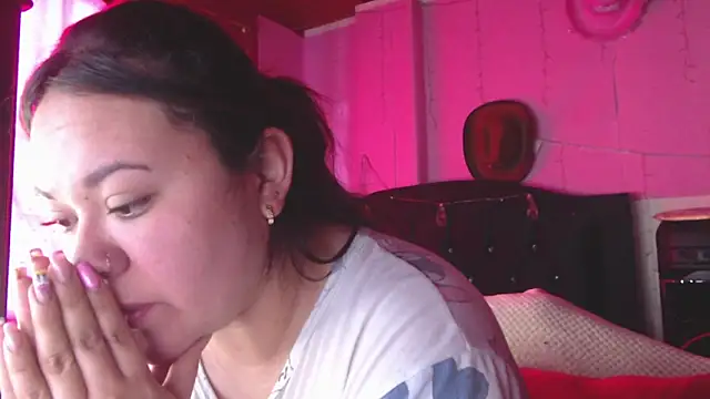 Snapshot of NikkiRous_ chatting on 06-18-26, 02:11 NikkiRous online show from 06-18-26, 02:11