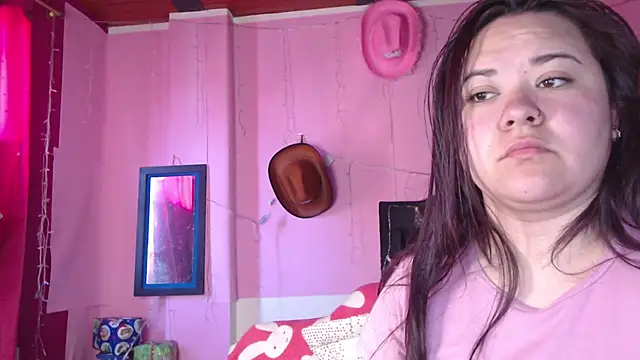 NikkiRous  online show from 12-15-25, 01:17