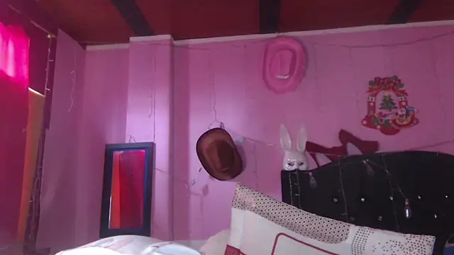 NikkiRous  online show from 09-20-25, 12:54