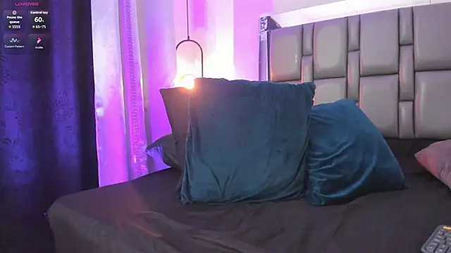 Emily Gil1 online show from 02-12-26, 03:34