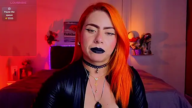 Snapshot of Dulce_charlottee chatting on 10-25-25, 07:47 Dulce charlottee online show from 10-25-25, 07:47
