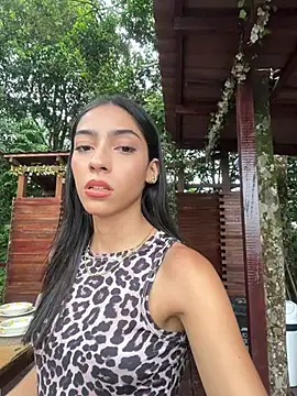 Snapshot of Ema_azel chatting on 02-17-25, 02:17 Ema azel online show from 02-17-25, 02:17