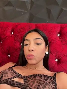 Snapshot of Ema_azel chatting on 03-04-25, 05:13 Ema azel online show from 03-04-25, 05:13