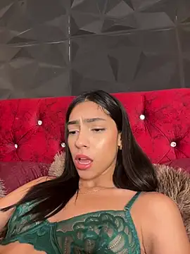 Snapshot of Ema_azel chatting on 03-12-25, 01:30 Ema azel online show from 03-12-25, 01:30