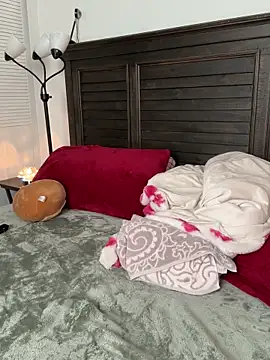 BrattyBae xo online show from 03-08-25, 09:40