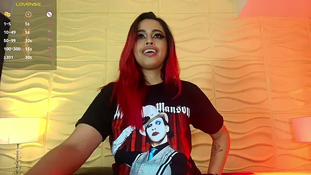 EvaaFoxxy1 online show from 11-09-25, 04:00