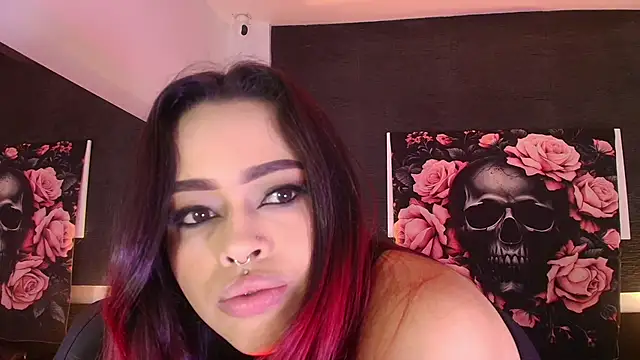 Snapshot of EvaaFoxxy1 chatting on 04-24-26, 12:07 EvaaFoxxy1 online show from 04-24-26, 12:07