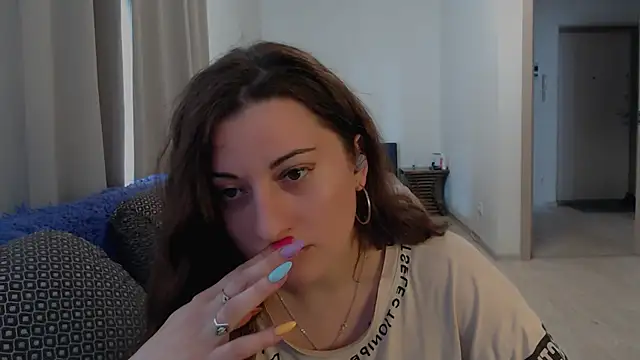 Helen Adams  online show from 07-07-26, 06:47