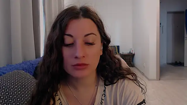 Helen Adams  online show from 07-08-26, 06:14