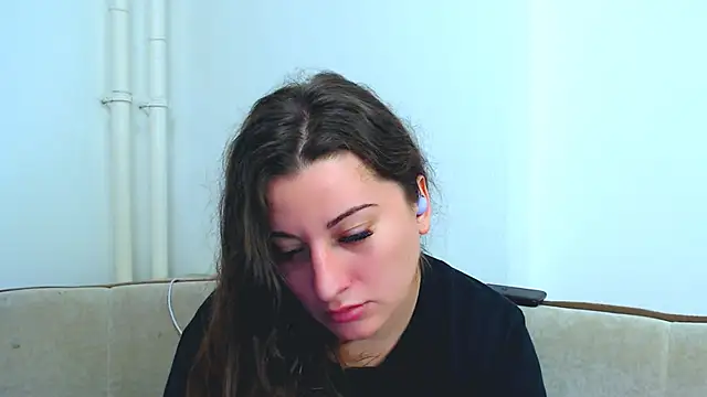 Helen Adams  online show from 12-24-24, 04:33