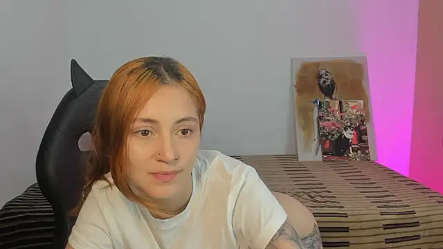 Snapshot of annie_mora chatting on 02-12-26, 02:55 annie mora online show from 02-12-26, 02:55