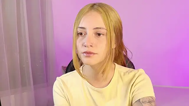 annie mora online show from 04-14-26, 02:27