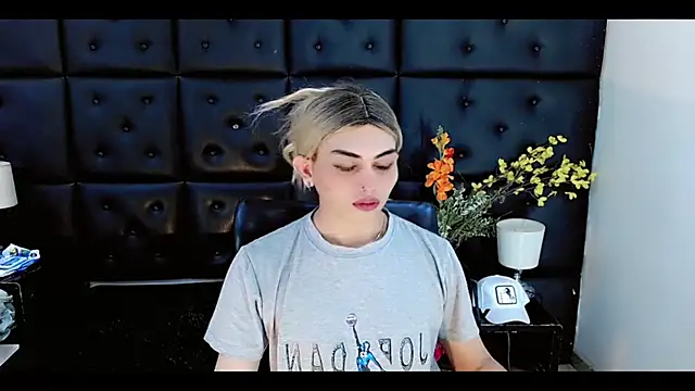 Daniela Pink  online show from 02-13-26, 07:58