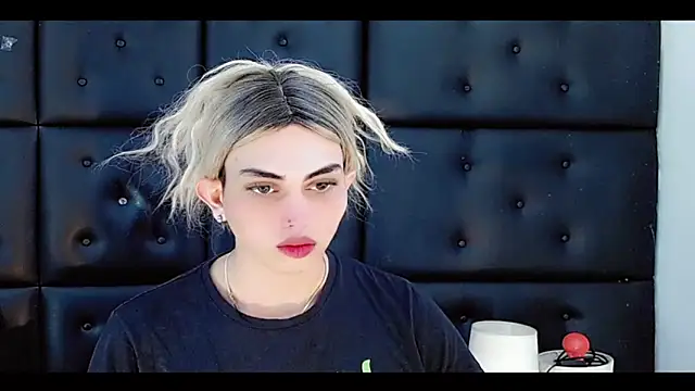 Daniela Pink  online show from 02-24-26, 08:42