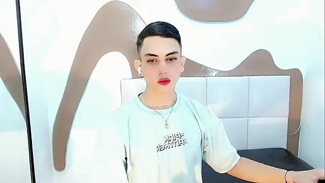 Daniela Pink  online show from 04-09-26, 06:47