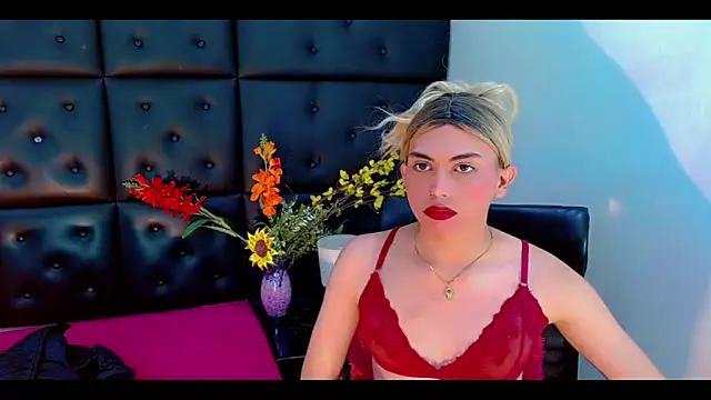 Daniela Pink  online show from 02-10-26, 07:13