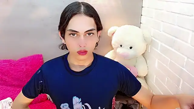 Daniela Pink  online show from 11-07-25, 07:40