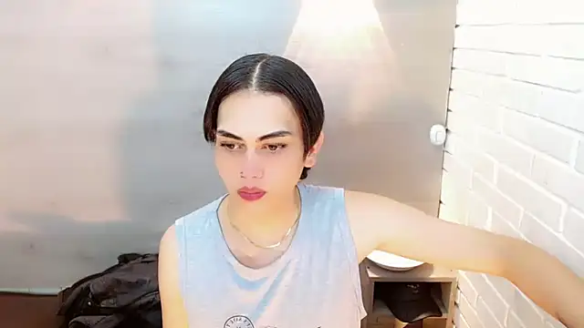 Daniela Pink  online show from 10-28-25, 07:57