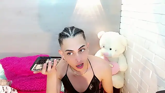 Daniela Pink  online show from 11-21-25, 07:13