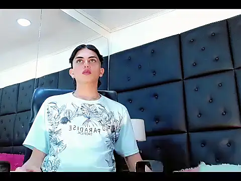 Daniela Pink  online show from 02-04-26, 08:04