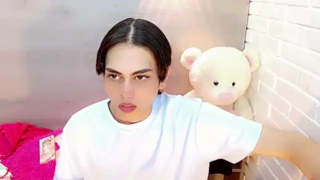 Daniela Pink  online show from 11-05-25, 07:28