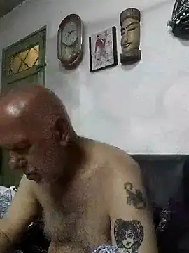 Snapshot of FabiQuilmes chatting on 12-20-25, 05:38 FabiQuilmes online show from 12-20-25, 05:38