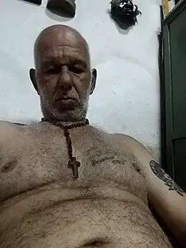 Snapshot of FabiQuilmes chatting on 03-03-26, 04:58 FabiQuilmes online show from 03-03-26, 04:58