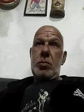 Snapshot of FabiQuilmes chatting on 09-13-25, 11:38 FabiQuilmes online show from 09-13-25, 11:38