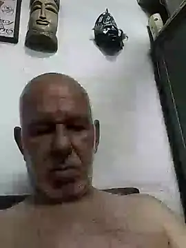 Snapshot of FabiQuilmes chatting on 02-08-25, 02:04 FabiQuilmes online show from 02-08-25, 02:04