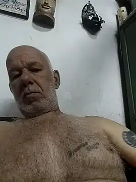 Snapshot of FabiQuilmes chatting on 03-03-25, 02:00 FabiQuilmes online show from 03-03-25, 02:00