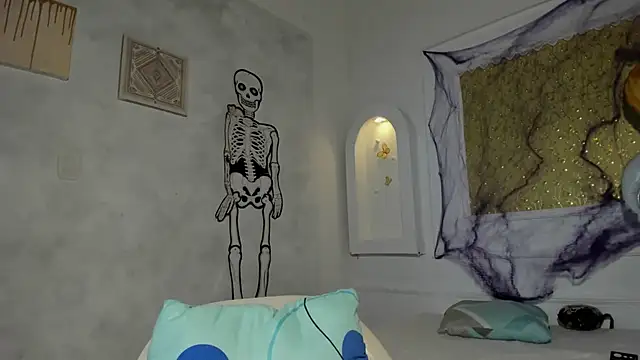 Tahira 21  online show from 10-23-25, 07:23