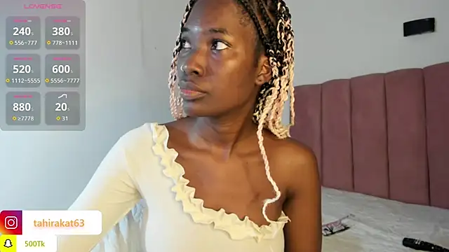 Snapshot of Tahira_21_ chatting on 02-06-26, 08:05 Tahira 21 online show from 02-06-26, 08:05