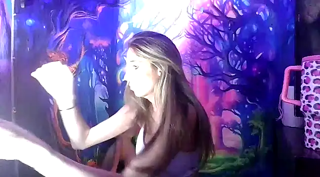 Snapshot of SarahStarr2020 chatting on 12-16-24, 05:54 SarahStarr2020 online show from 12-16-24, 05:54