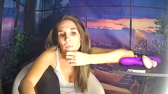 Snapshot of SarahStarr2020 chatting on 11-17-25, 06:01 SarahStarr2020 online show from 11-17-25, 06:01