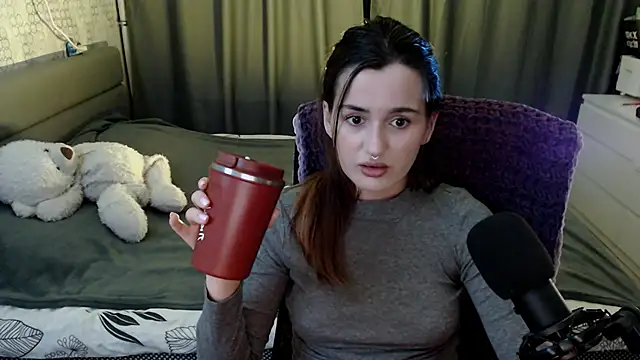 KiraYammy online show from 12-19-24, 10:21