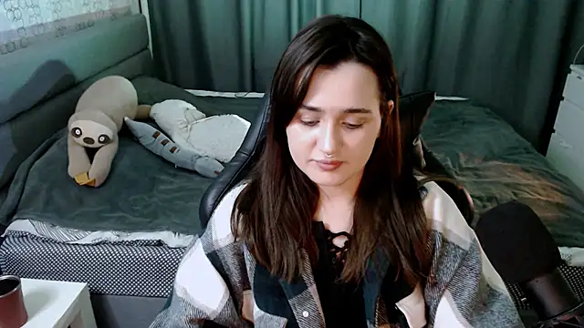 KiraYammy online show from 02-14-25, 05:57