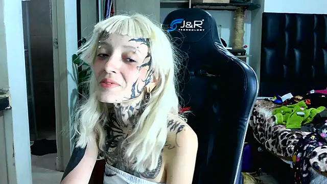 Snapshot of barbara_anal_squirt_ chatting on 09-16-25, 04:02 barbara anal squirt online show from 09-16-25, 04:02