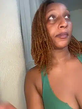 Snapshot of CarlaBeckky chatting on 12-21-25, 12:35 CarlaBeckky online show from 12-21-25, 12:35