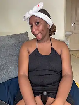 Snapshot of CarlaBeckky chatting on 10-15-25, 05:21 CarlaBeckky online show from 10-15-25, 05:21