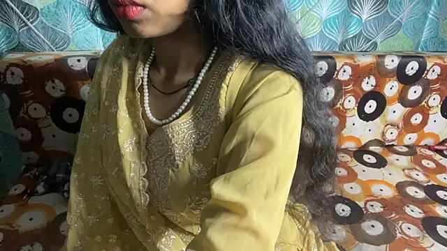 shuhana  online show from 12-22-25, 04:56