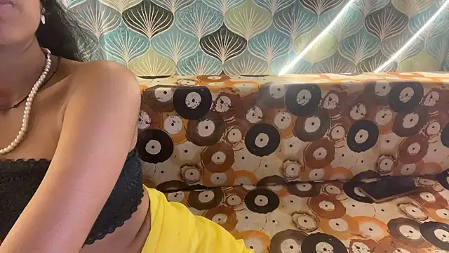 shuhana  online show from 12-04-25, 04:55