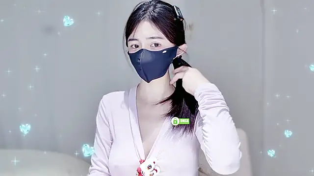 Snapshot of Duduludululu chatting on 02-14-26, 06:24 Duduludululu online show from 02-14-26, 06:24