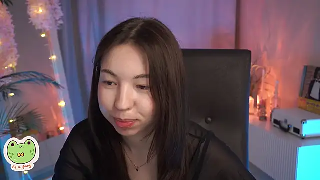 Sarah Son online show from 02-25-25, 12:16